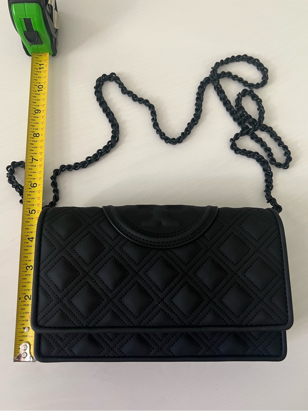 Tory Burch Fleming Matte Wallet on Chain / Crossbody – Black - Picture 2 of 16